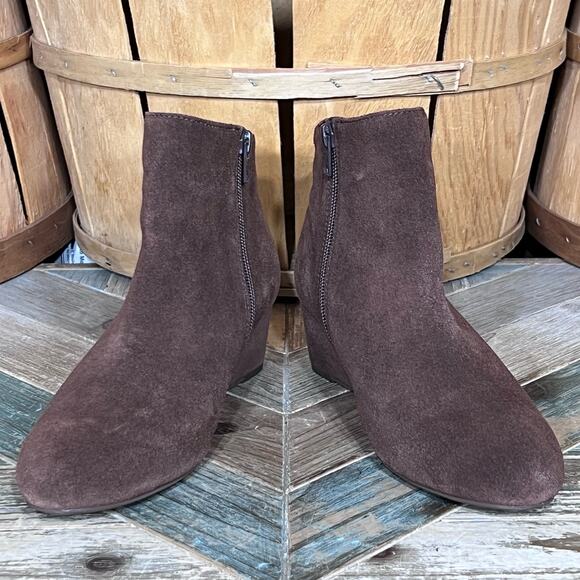 Seychelles Sultry Chocolate Brown Suede Demi Wedge Ankle Booties Womens Size 6.5 - Picture 7 of 11